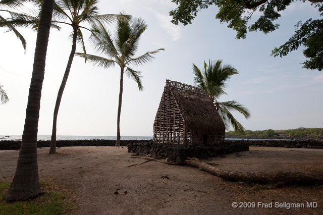 20091102_150920D3.jpg - PuÊ»uhonua O HÅnaunau National HistoricalÂ Park with reconstructed Hawaiin houses