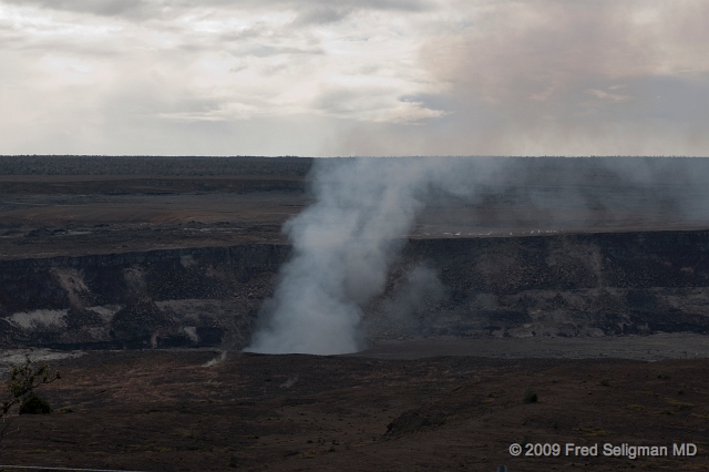 20091103_092801D3.jpg - Steam from Kilauea Caldera, Volcano National Park, Hawaii