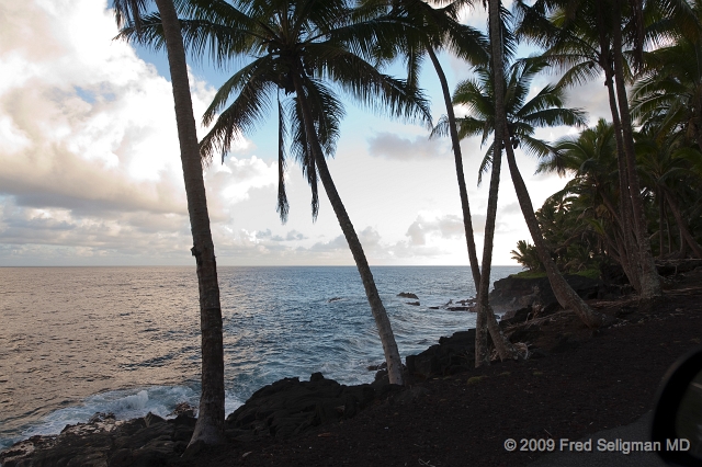 20091103_172149D3.jpg - Beautiful ocean views along highway 137 (Puna)