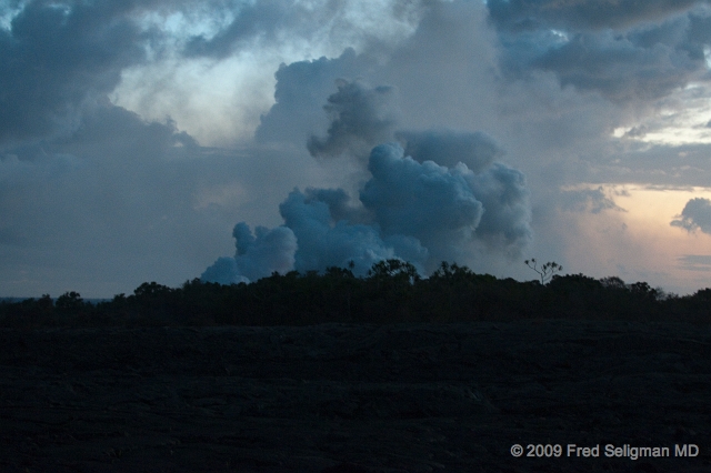 20091103_180805D3.jpg - Active lava (at end of route 130) outside Volcano Natinal Park