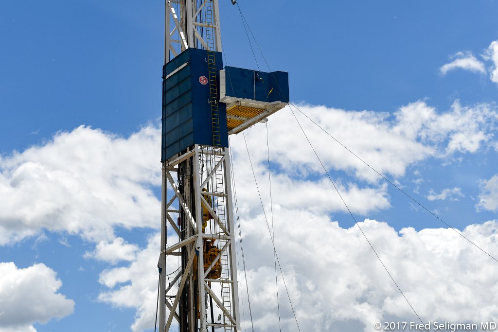 20170622_133442 D500.jpg - Drilling rig at Williston operated by Oasis Petroleum