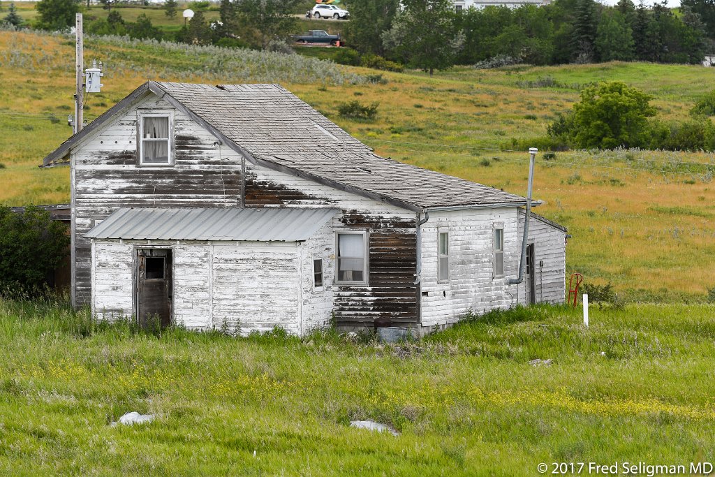 20170622_152355 D500.jpg - Abandoned house, North Dakota