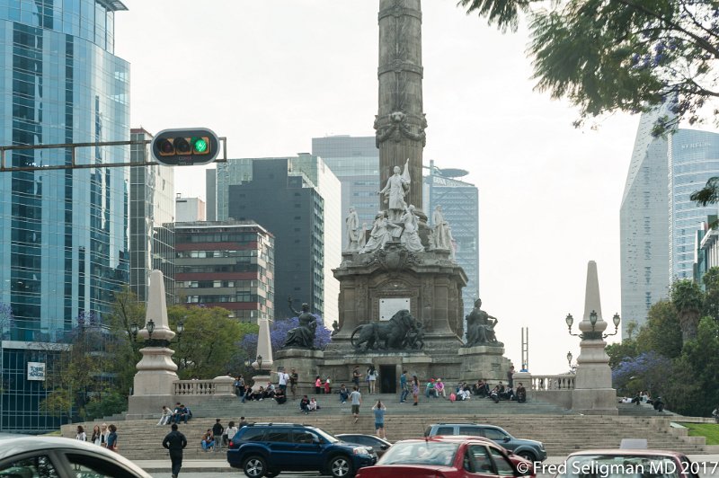 246 20170306_164103 D3S.jpg - Mexico City's Angel of Independence Monument stands as a tribute to the heroes of the Mexican War of Independence from Spain. Completed 1910