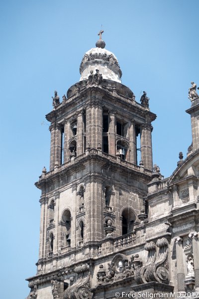 35 20170303_200501 D3S.jpg - Metropolitan Cathedral, Mexico City