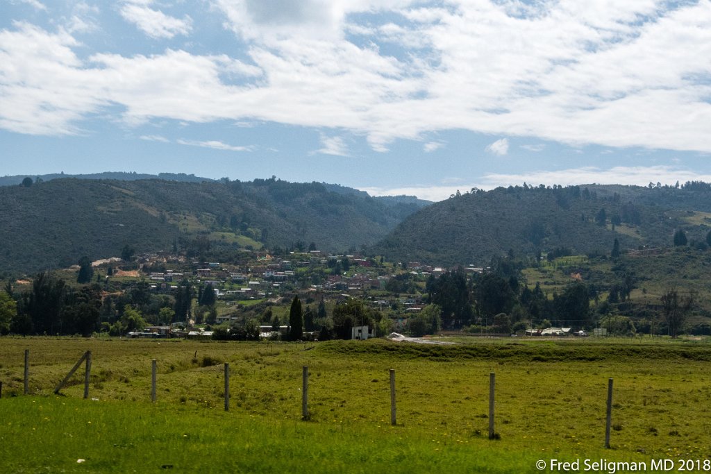 20180202_104630 D500.jpg - Landscpe 30 miles northest of Bogota