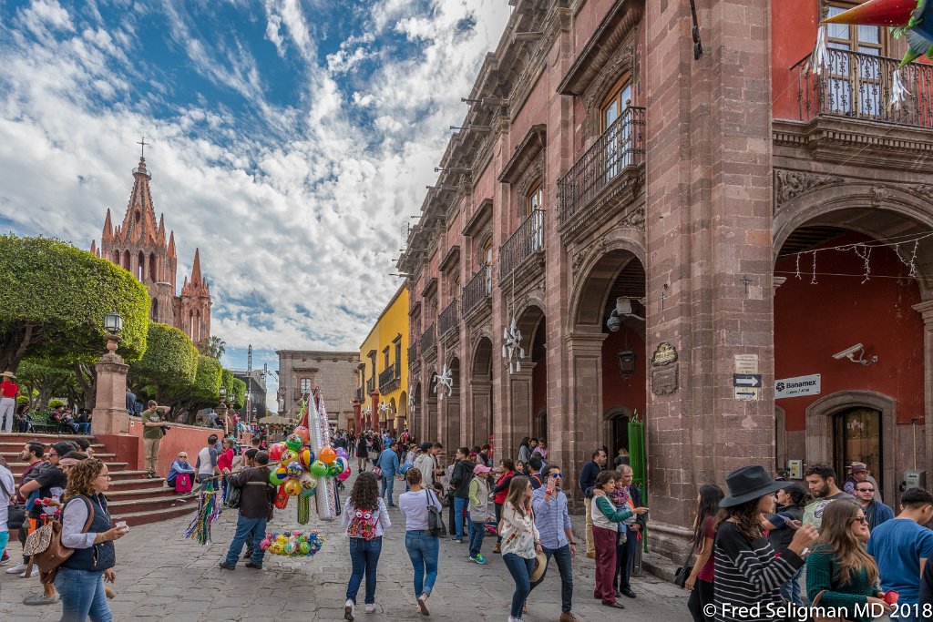 20171231_144444 D850.jpg - San Miguel de Allende. Perhaps more festive than usual on Dec 31