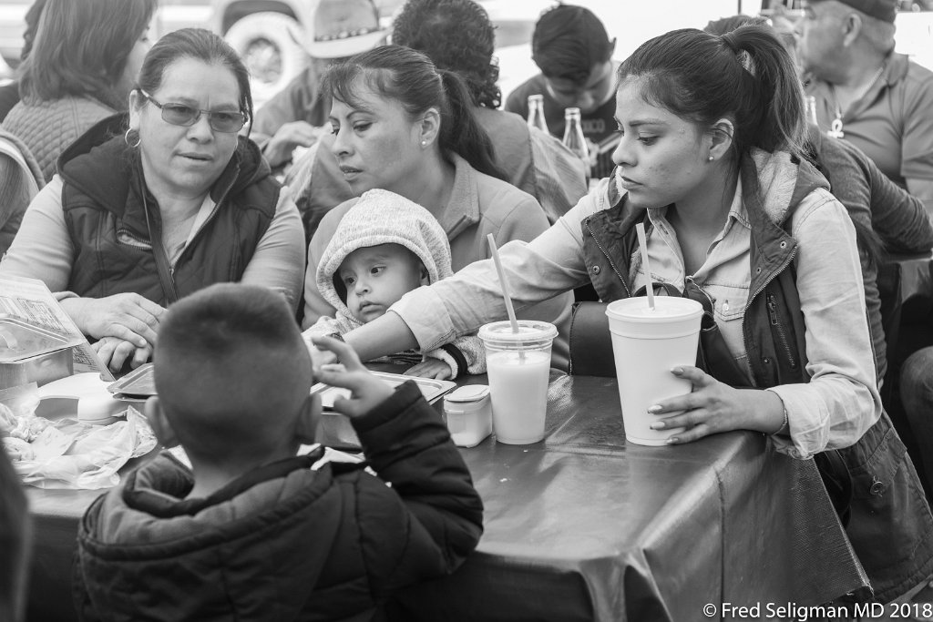 20180102_143410 D850.jpg - Family enjoying lunch at market